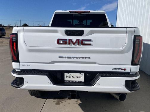 2026 GMC Sierra 2500 AT4