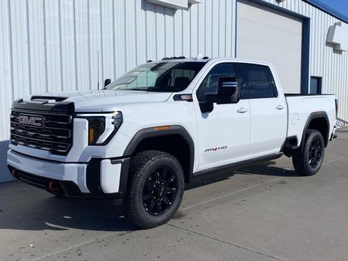 2026 GMC Sierra 2500 AT4