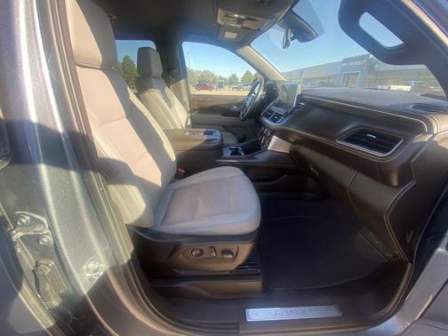 2022 Chevrolet Suburban 4WD Z71