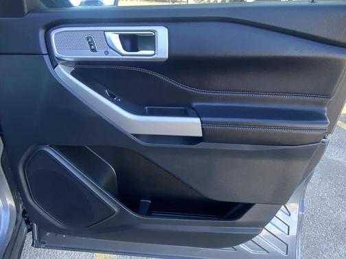 Carbonized Gray Metallic 2022 Ford Explorer Limited