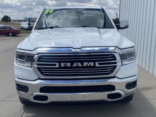 Bright White Clearcoat 2024 RAM 1500 Laramie