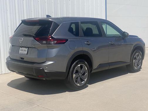 Gun Metallic 2025 Nissan Rogue SV