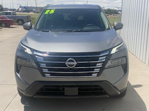 Gun Metallic 2025 Nissan Rogue SV
