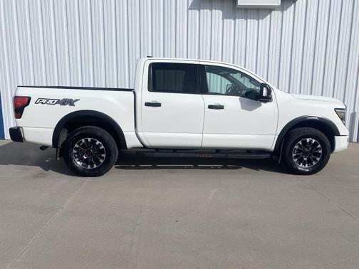 2023 Nissan Titan PRO-4X
