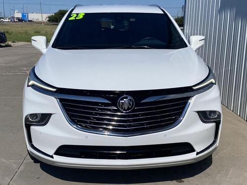 2023 Buick Enclave Essence FWD