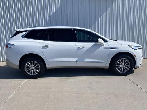 2023 Buick Enclave Essence FWD