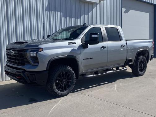 Sterling Gray Metallic 2026 Chevrolet Silverado 2500 LT