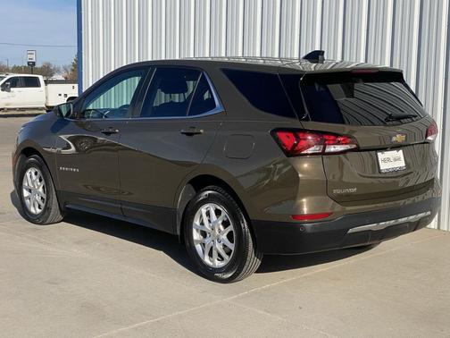 Harvest Bronze Metallic 2024 Chevrolet Equinox 1LT