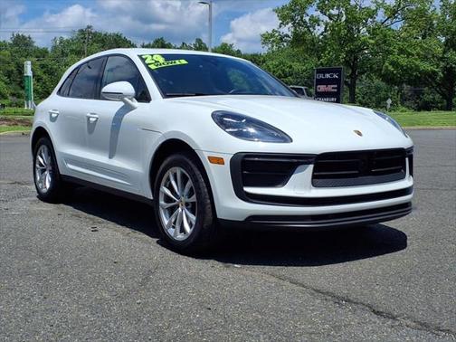 2024 Porsche Macan Base