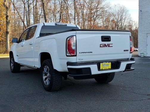 2017 GMC Canyon SLE
