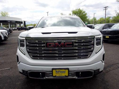 Summit White 2023 GMC Sierra 1500 Denali