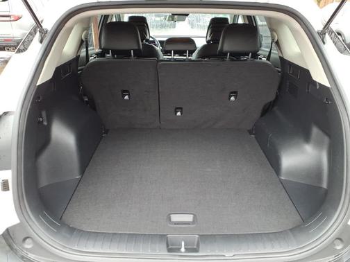 Glacial White Pearl 2023 Kia Sportage EX