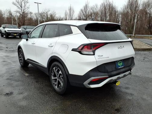 Glacial White Pearl 2023 Kia Sportage EX
