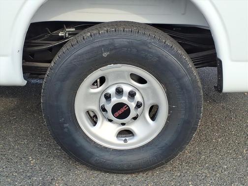 2025 GMC Savana 2500 RWD 3500 Extended Wheelbase Work Van