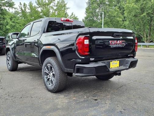 2025 GMC Canyon Base