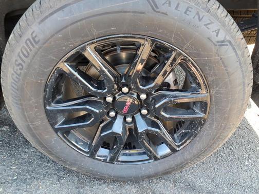 Summit White 2024 GMC Sierra 1500 Elevation