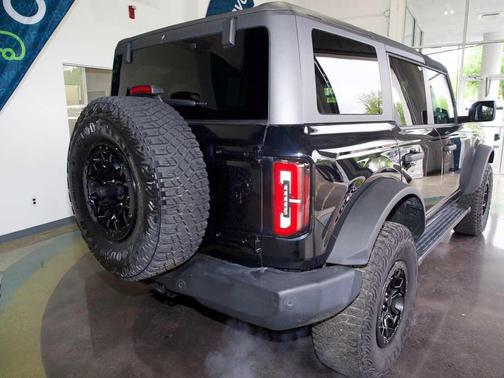 Shadow Black 2023 Ford Bronco Wildtrak
