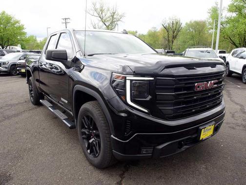 Onyx Black 2024 GMC Sierra 1500 Elevation