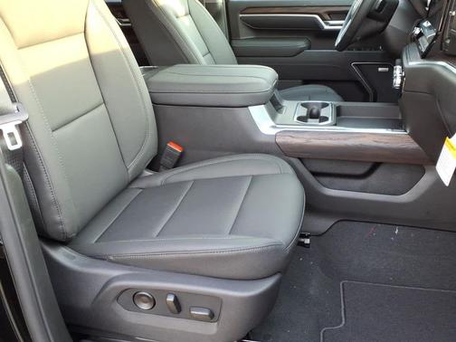 Onyx Black 2026 GMC Sierra 2500 SLT