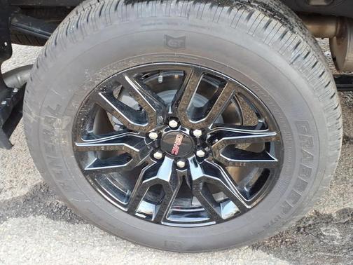 Onyx Black 2026 GMC Sierra 1500 Elevation