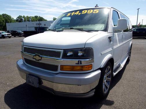 Summit White 2017 Chevrolet Express 2500 Work Van