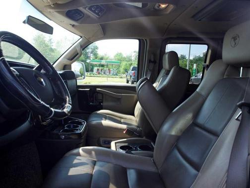Summit White 2017 Chevrolet Express 2500 Work Van