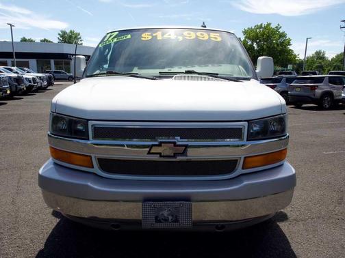 Summit White 2017 Chevrolet Express 2500 Work Van