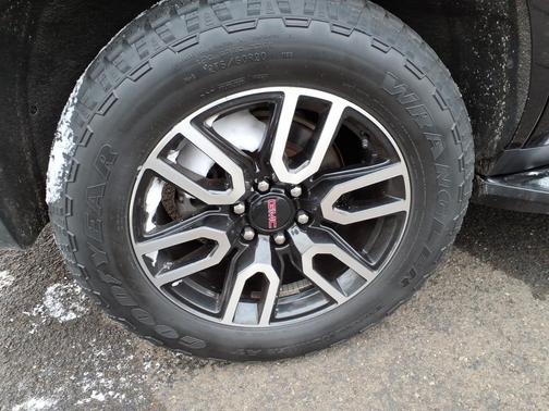 2021 GMC Yukon 4WD AT4