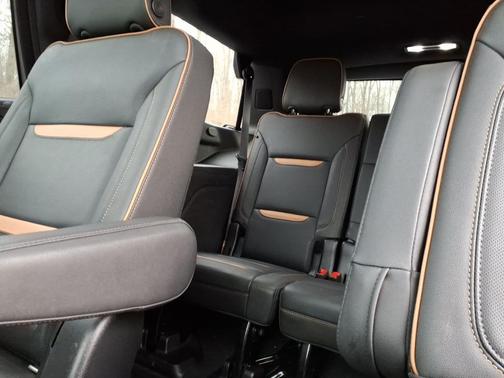 2021 GMC Yukon 4WD AT4