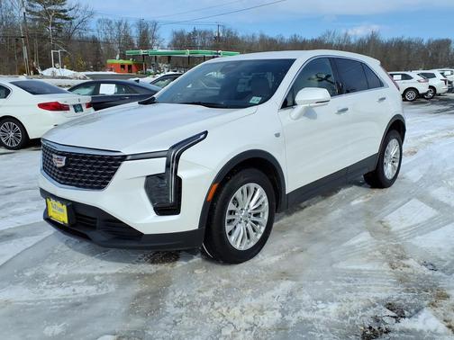 2024 Cadillac XT4 Luxury