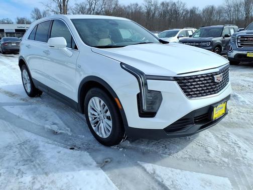2024 Cadillac XT4 Luxury