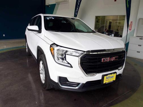 Summit White 2023 GMC Terrain SLE
