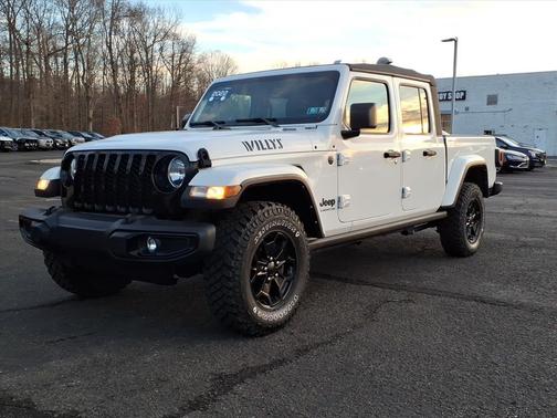2022 Jeep Gladiator Sport
