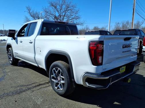 Summit White 2026 GMC Sierra 1500 SLE