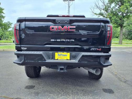 2025 GMC Sierra 2500 AT4