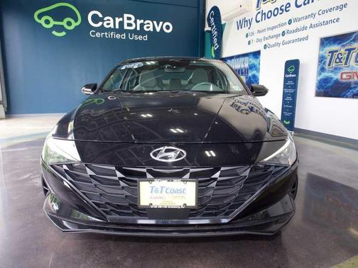Phantom Black 2023 Hyundai ELANTRA SEL