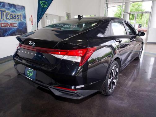 Phantom Black 2023 Hyundai ELANTRA SEL