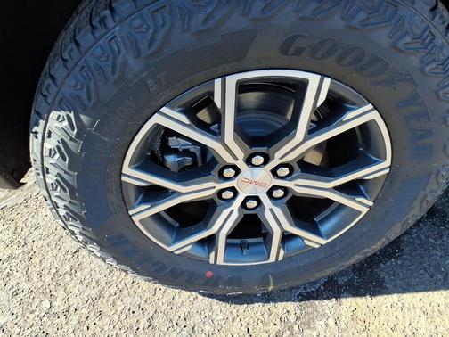 2026 GMC Acadia AT4 AWD