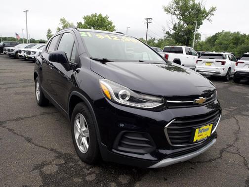 Midnight Blue Metallic 2021 Chevrolet Trax LT