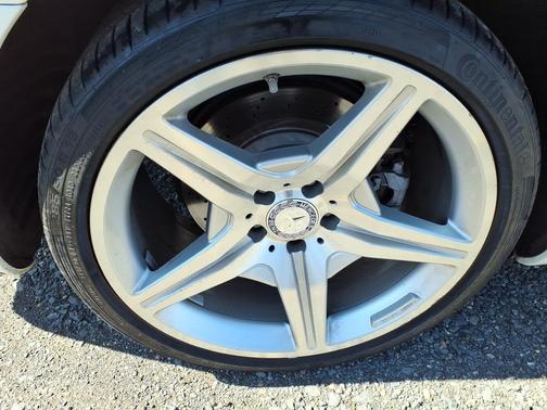 Diamond White Metallic 2011 Mercedes-Benz SL-Class SL 550