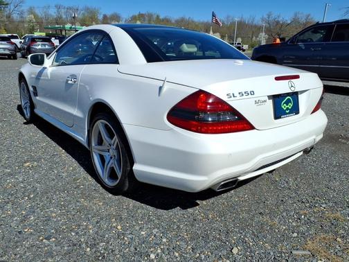 Diamond White Metallic 2011 Mercedes-Benz SL-Class SL 550