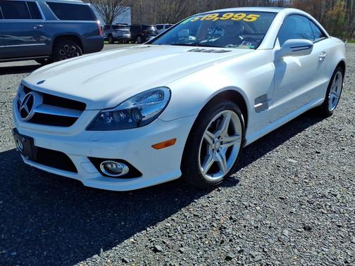 Diamond White Metallic 2011 Mercedes-Benz SL-Class SL 550
