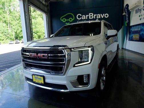 White Frost Tricoat 2021 GMC Yukon SLT