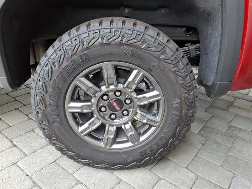 2025 GMC Sierra 1500 AT4X