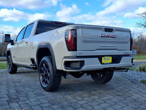 2026 GMC Sierra 2500 AT4