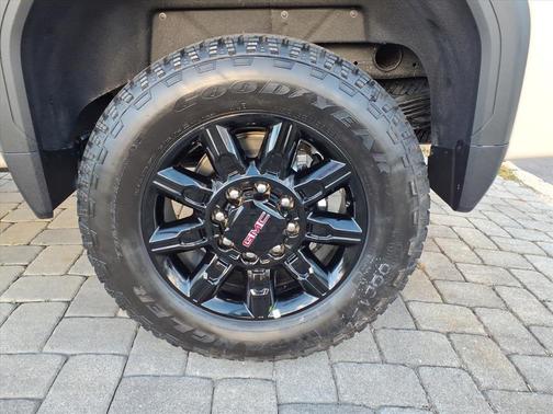 2026 GMC Sierra 2500 AT4