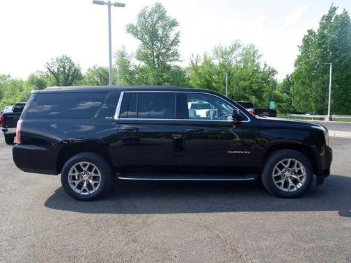 Onyx Black 2020 GMC Yukon XL SLE