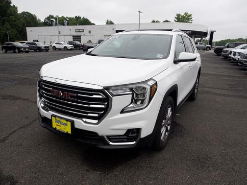 Summit White 2024 GMC Terrain SLT