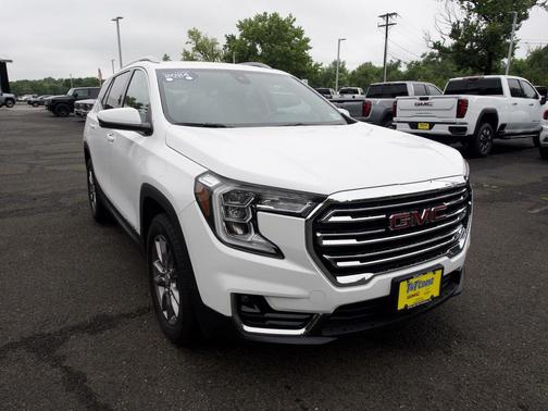 Summit White 2024 GMC Terrain SLT