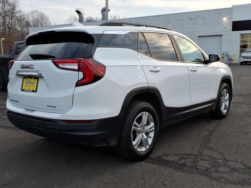 2022 GMC Terrain SLE